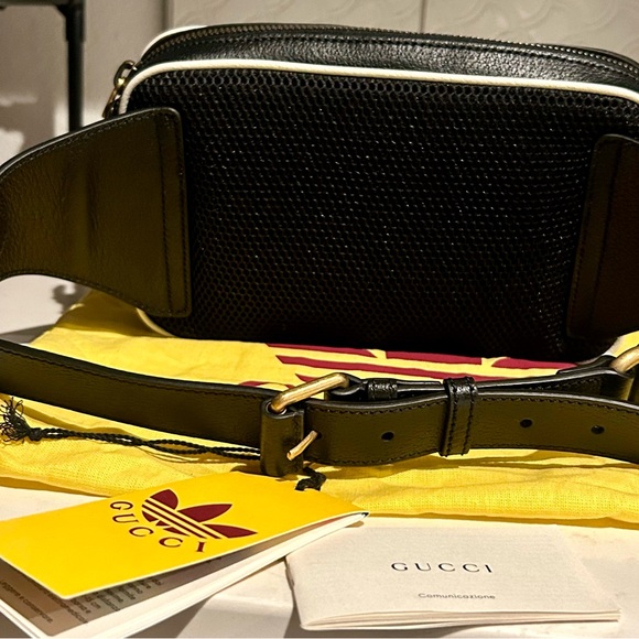 Gucci x ADIDAS Trefoil Zip Belt Bag-Brand New - Picture 3 of 13